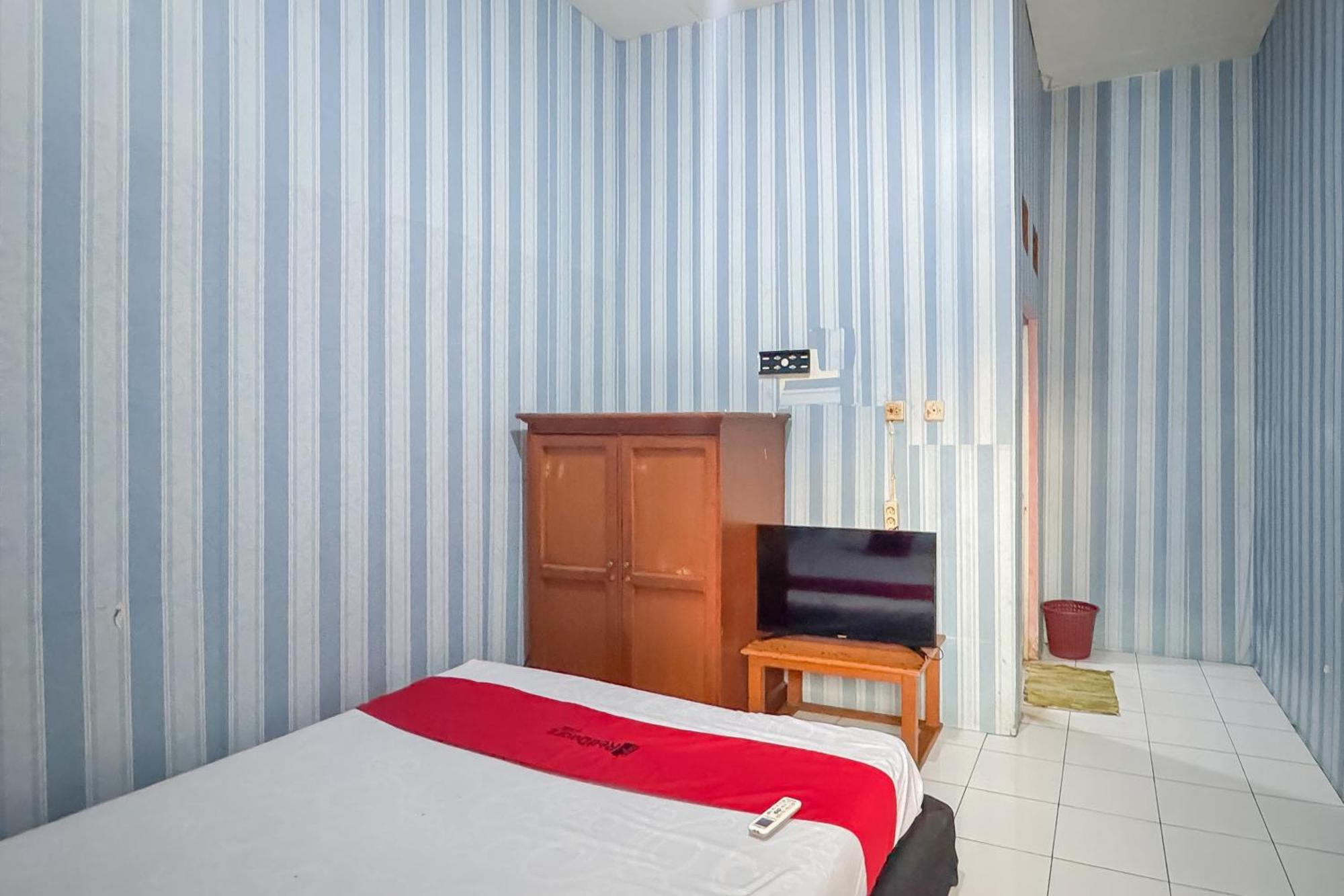 Reddoorz At Kuning Gh Jatinangor Hotel Sayang Eksteriør billede